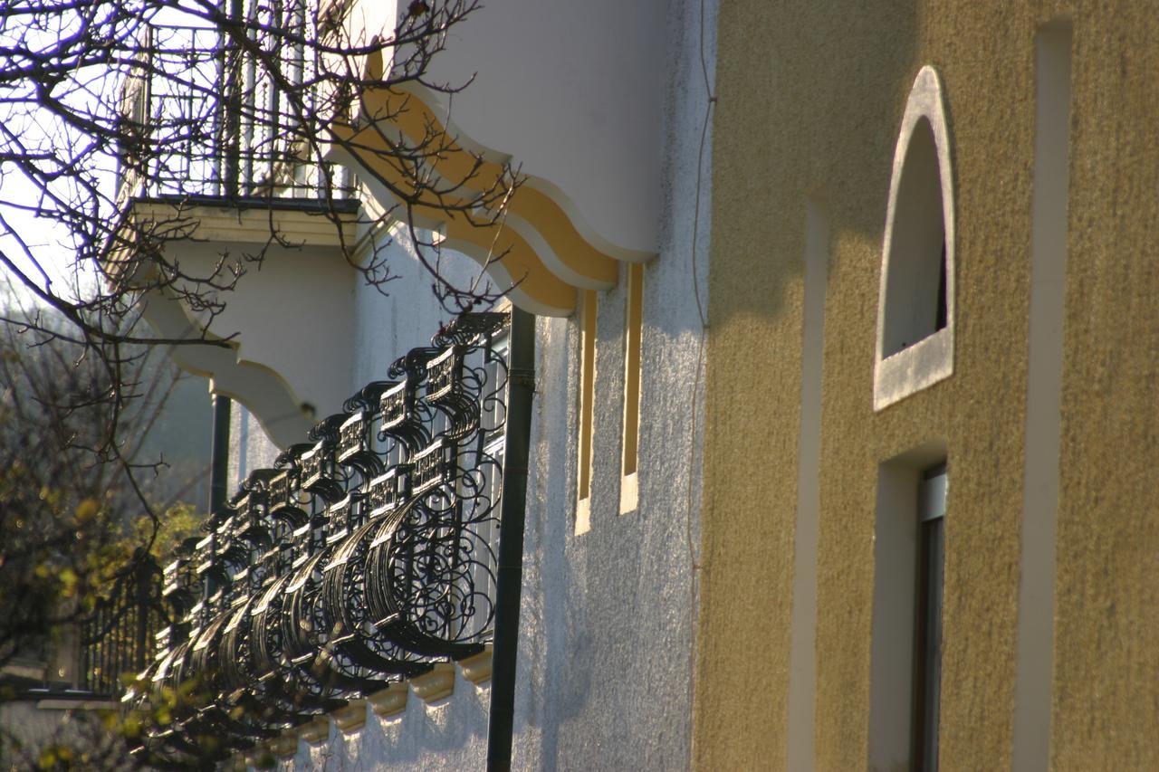 Schloss Gumpoldskirchen Eksteriør bilde